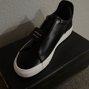 London Fog Men's Black and White Sneakers